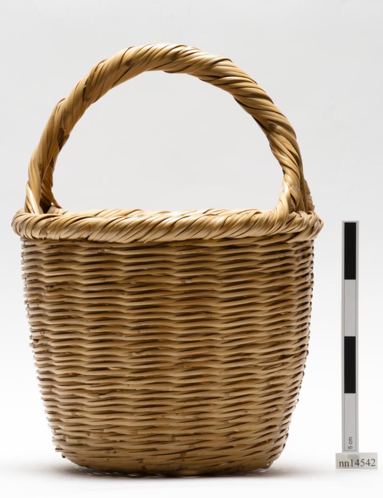 Image of basket (containers)